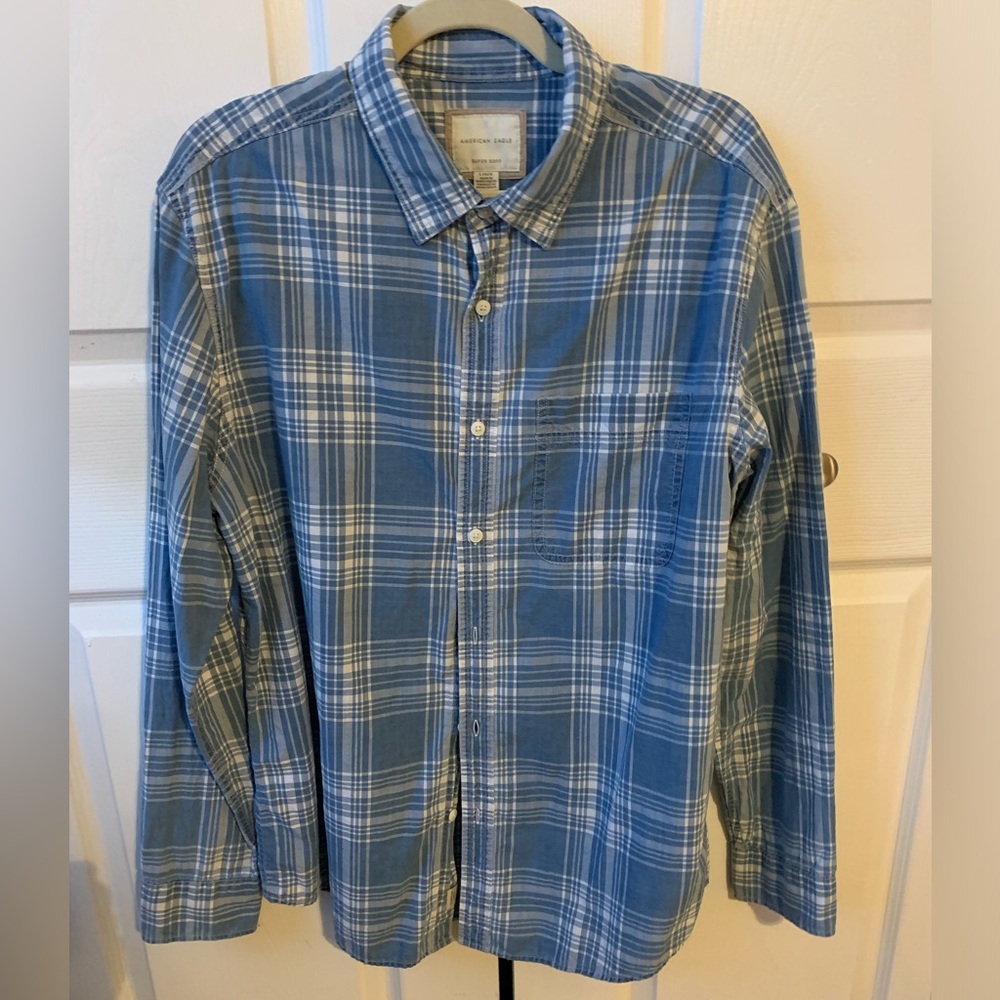American Eagle Outfitters Blue and White Plaid Button-Down Shirt